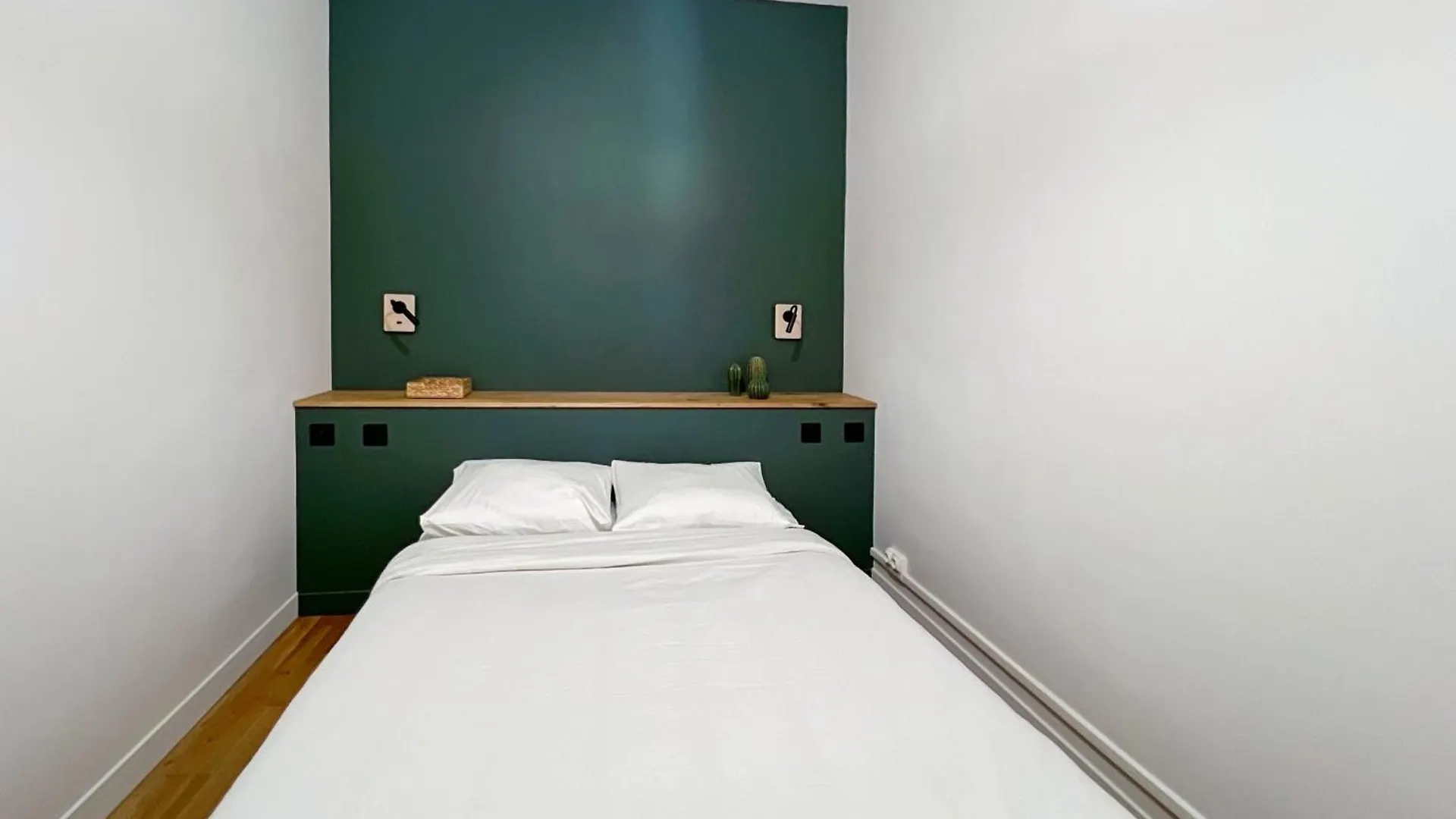 Nice 2 Rooms Near The Place De La Nation Paris Apartment